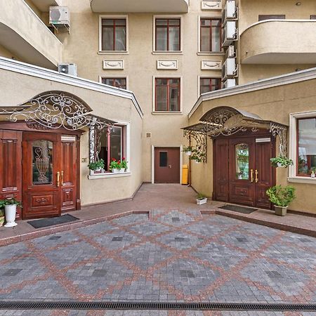 Greek Street Deluxe Apartment 敖德萨 外观 照片