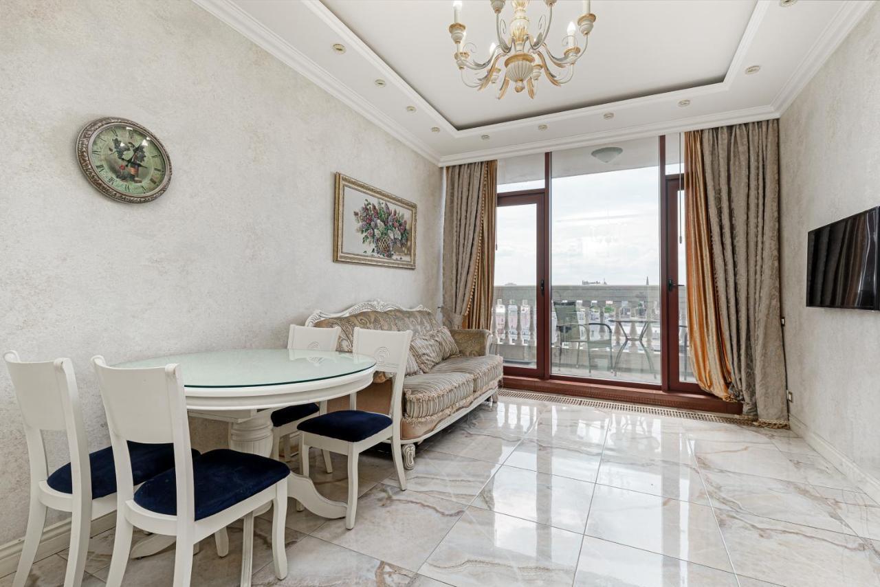 Greek Street Deluxe Apartment 敖德萨 外观 照片