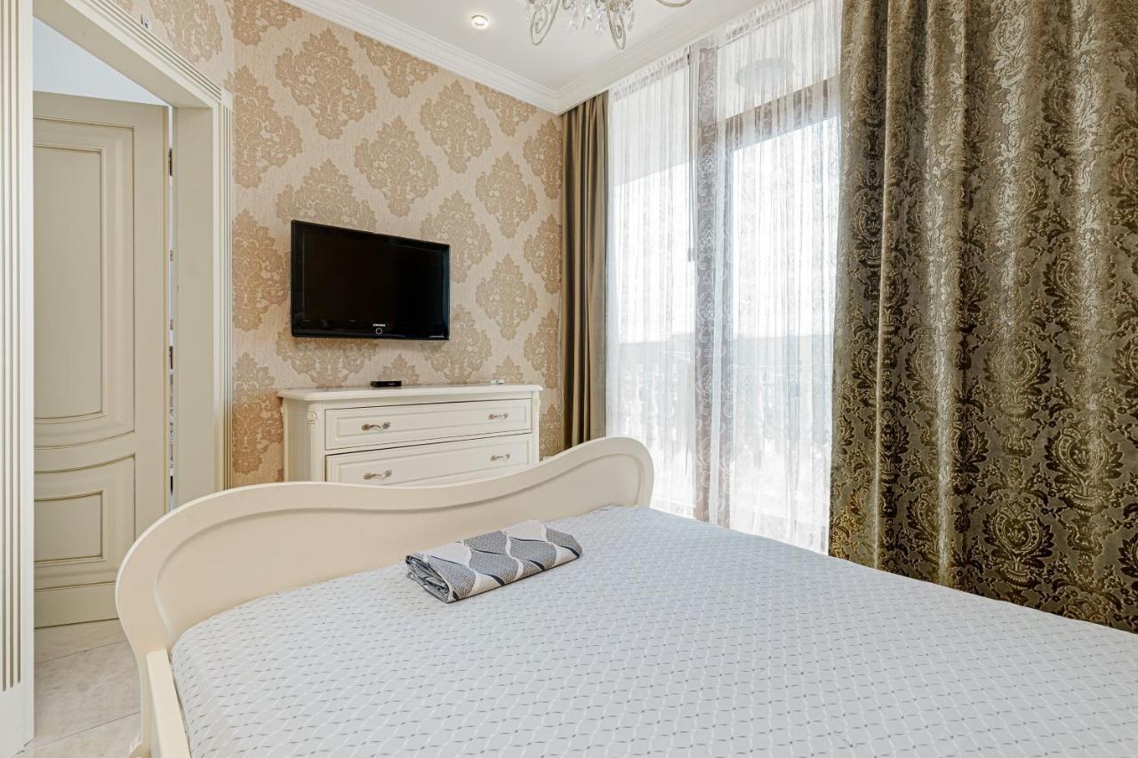Greek Street Deluxe Apartment 敖德萨 外观 照片