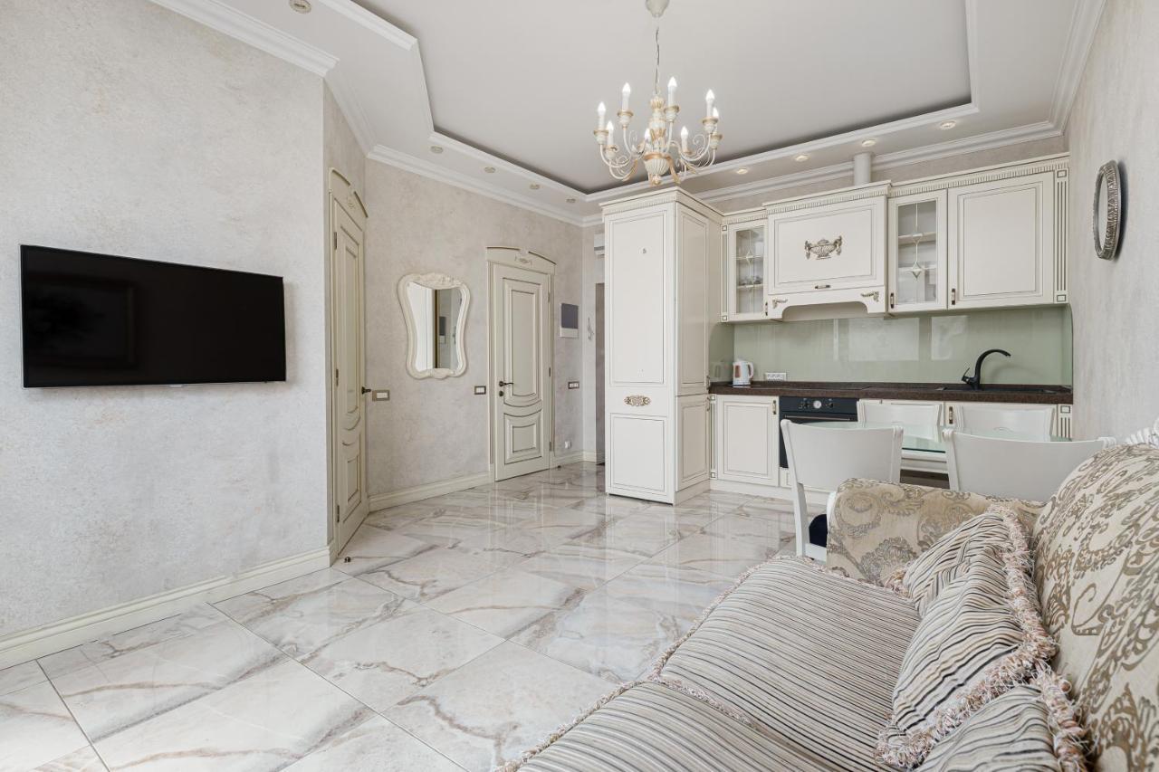Greek Street Deluxe Apartment 敖德萨 外观 照片