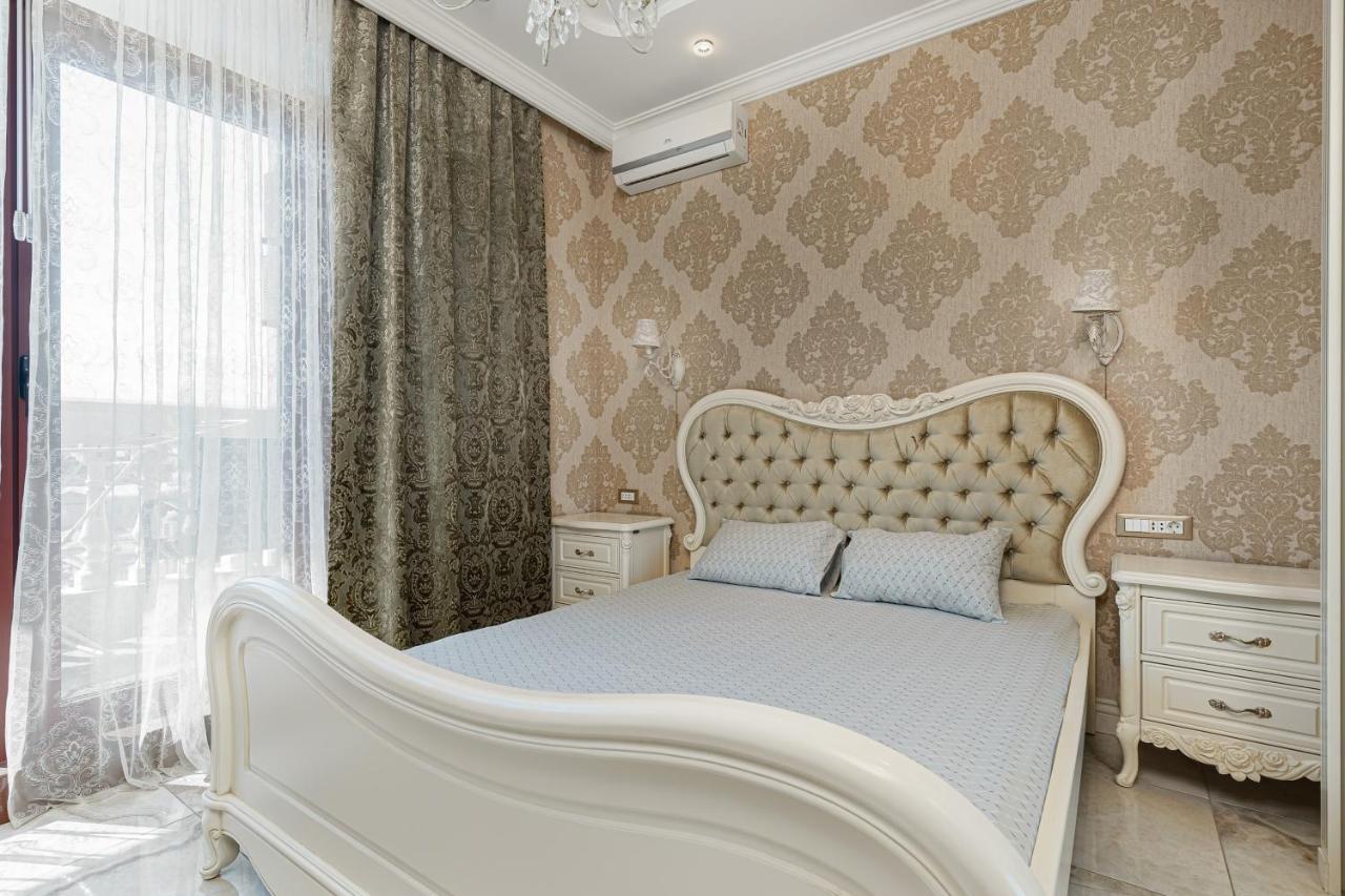 Greek Street Deluxe Apartment 敖德萨 外观 照片